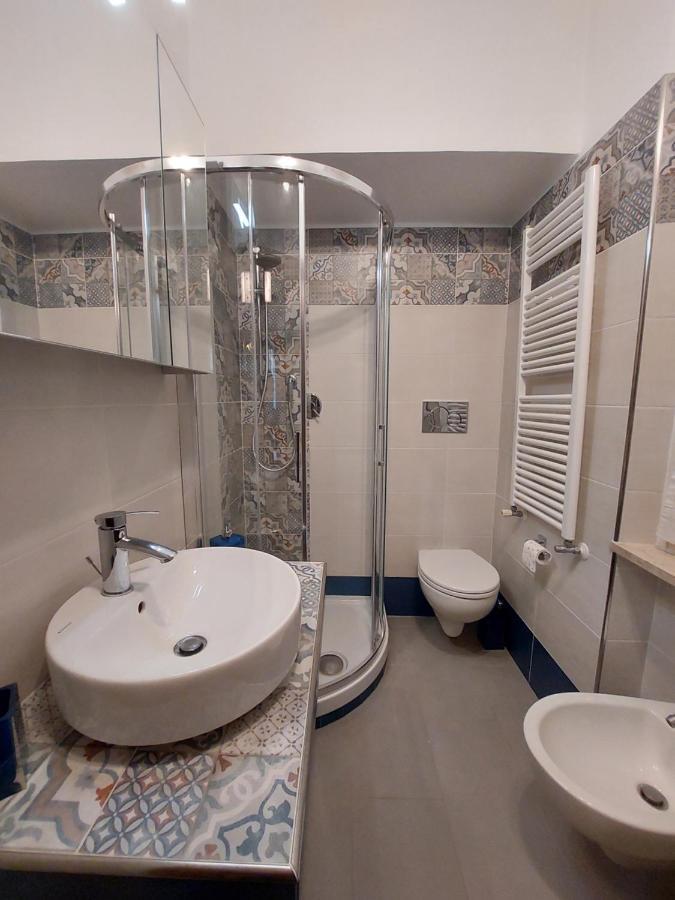 C R A Zy For Rhome Rome Bagian luar foto