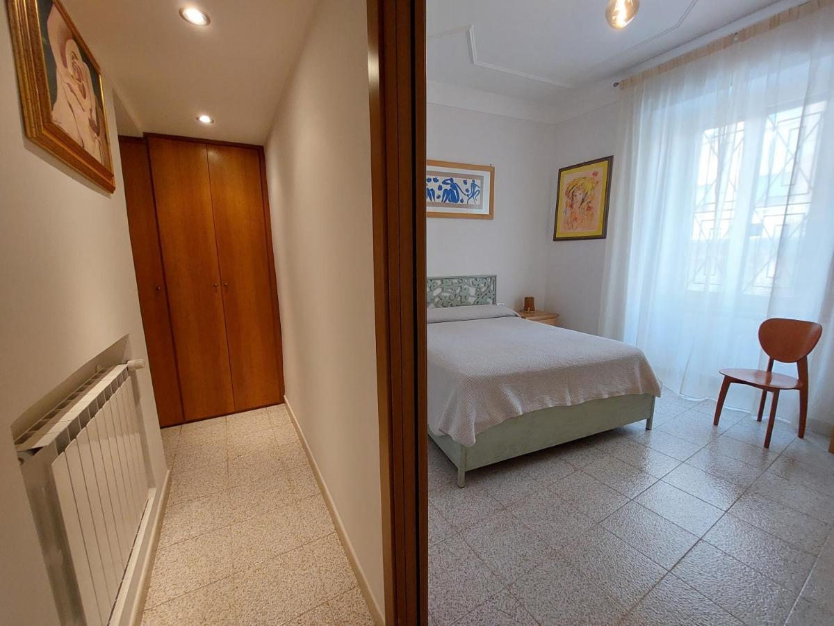 C R A Zy For Rhome Rome Bagian luar foto
